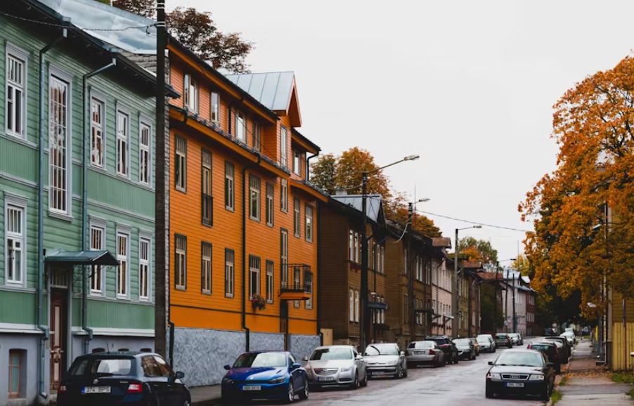 Self-guided Discovery Walk of Tallinn city contrasts beyond the medieval walls - Image 4